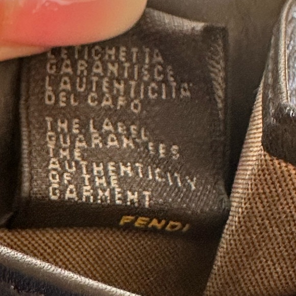 Fendi Rare Wallet - Picture 6 of 12